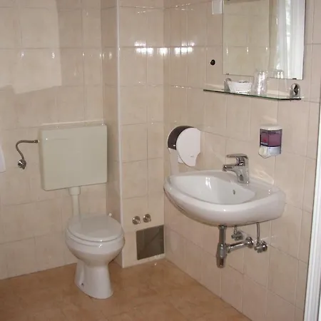 Gostisce Pensión Masun