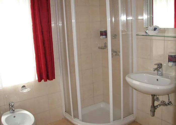 Gostisce Πανσιόν Masun