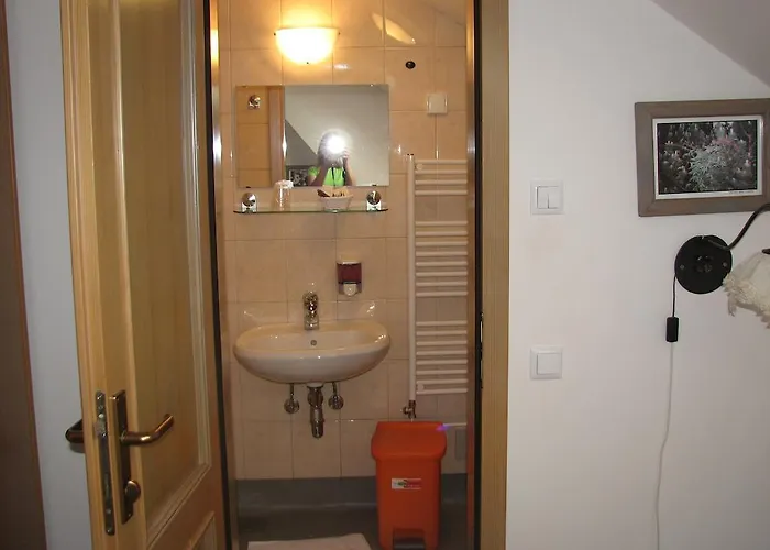 Gostisce Πανσιόν Masun